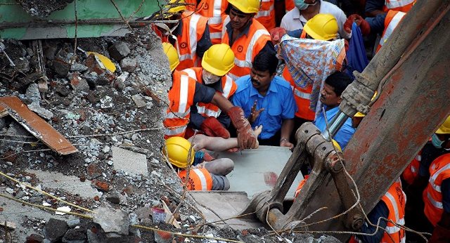 В Индии обрушилось здание - есть погибшие 